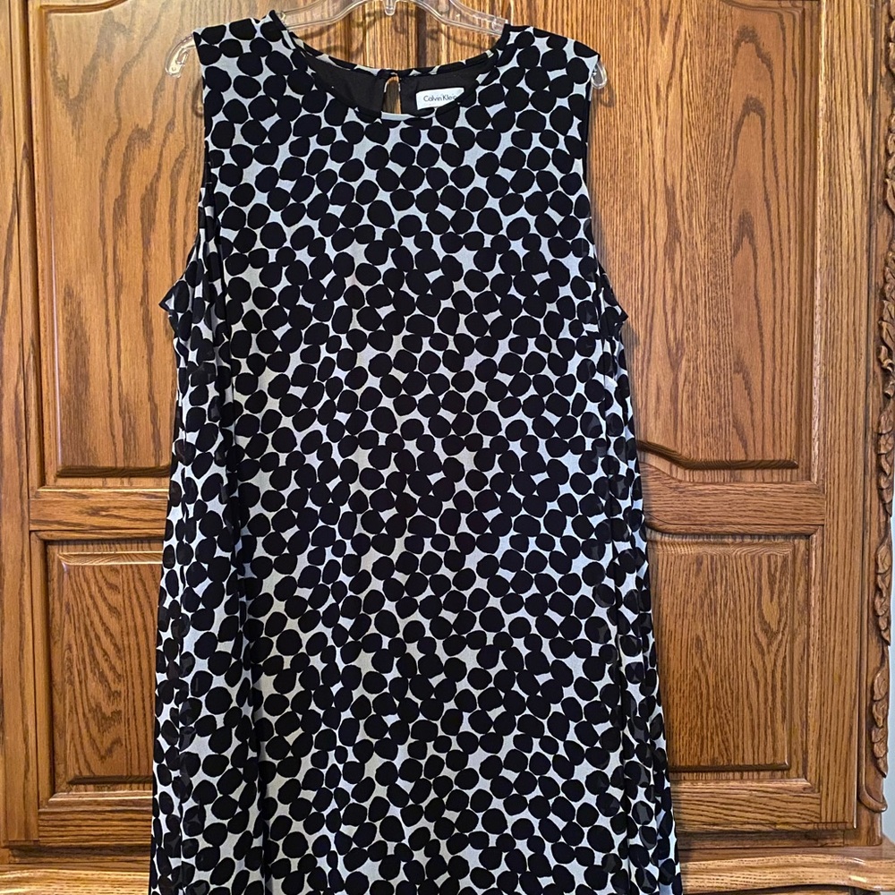 Calvin Klein Black and White Sleeveless Dress, 18W.